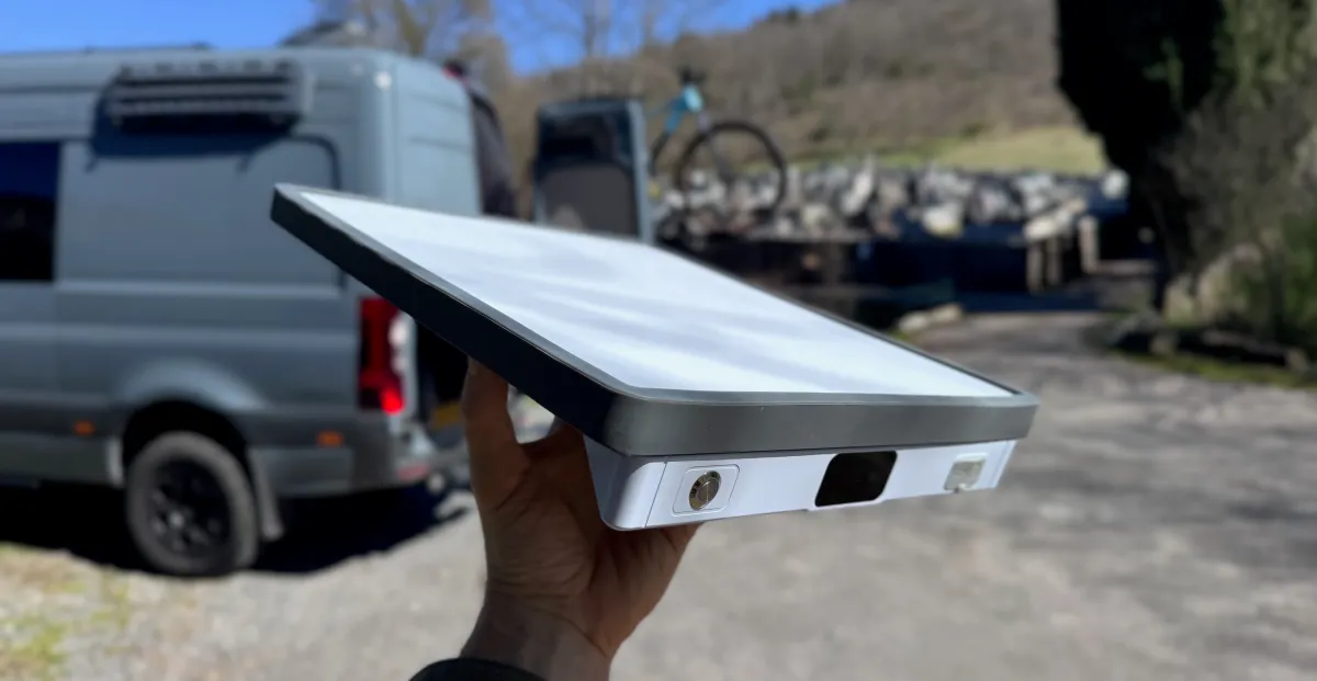 Der verbesserte batteriebetriebene Starlink Mini ist da