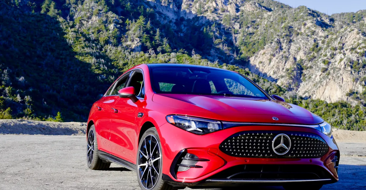Der Mercedes CLA bietet großartige Elektro-Spezifikationen zu einem durchschnittlichen Preis